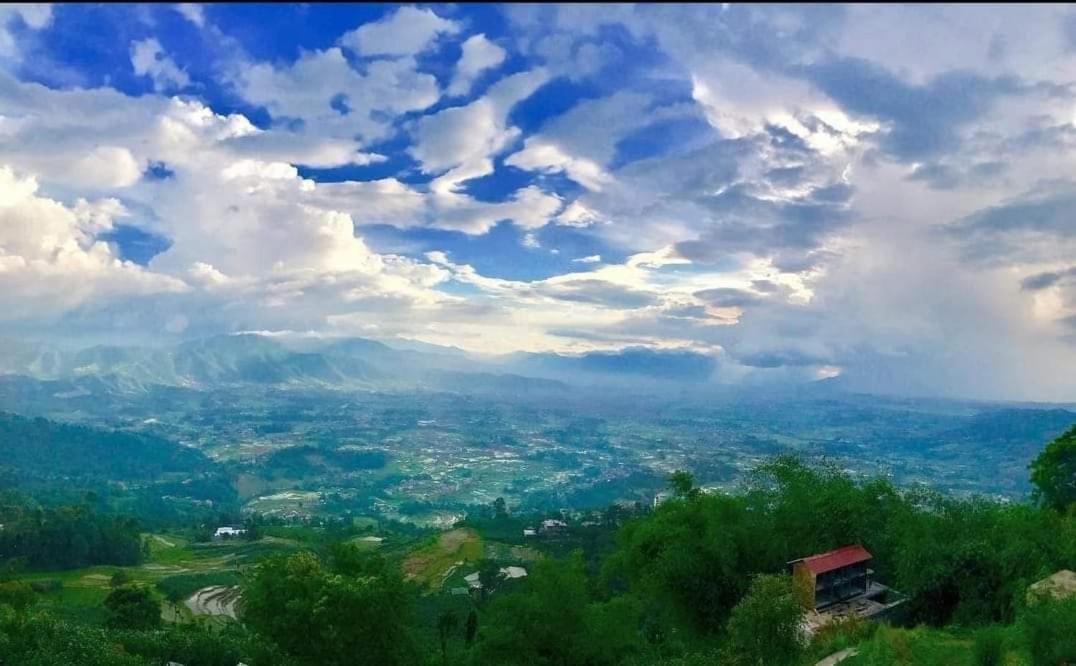 Bojinee Nagarkot Resort Bagian luar foto