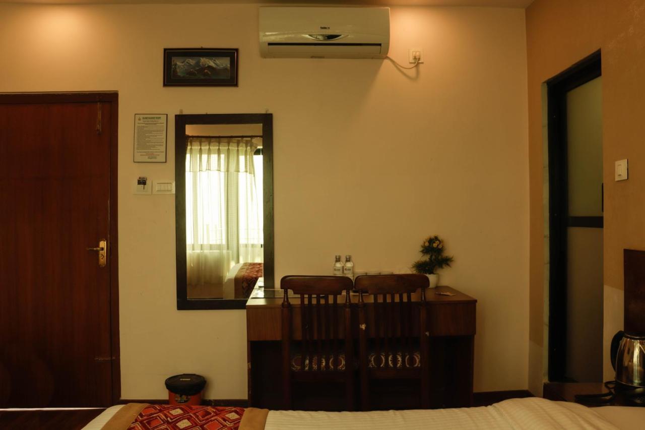 Bojinee Nagarkot Resort Bagian luar foto