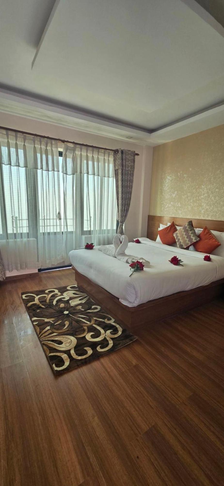 Bojinee Nagarkot Resort Bagian luar foto