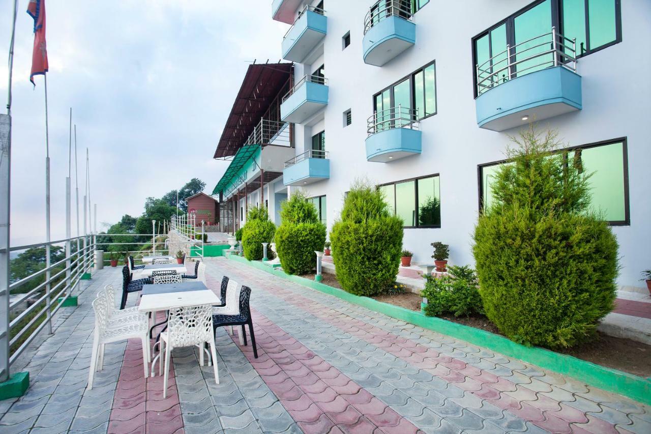 Bojinee Nagarkot Resort Bagian luar foto
