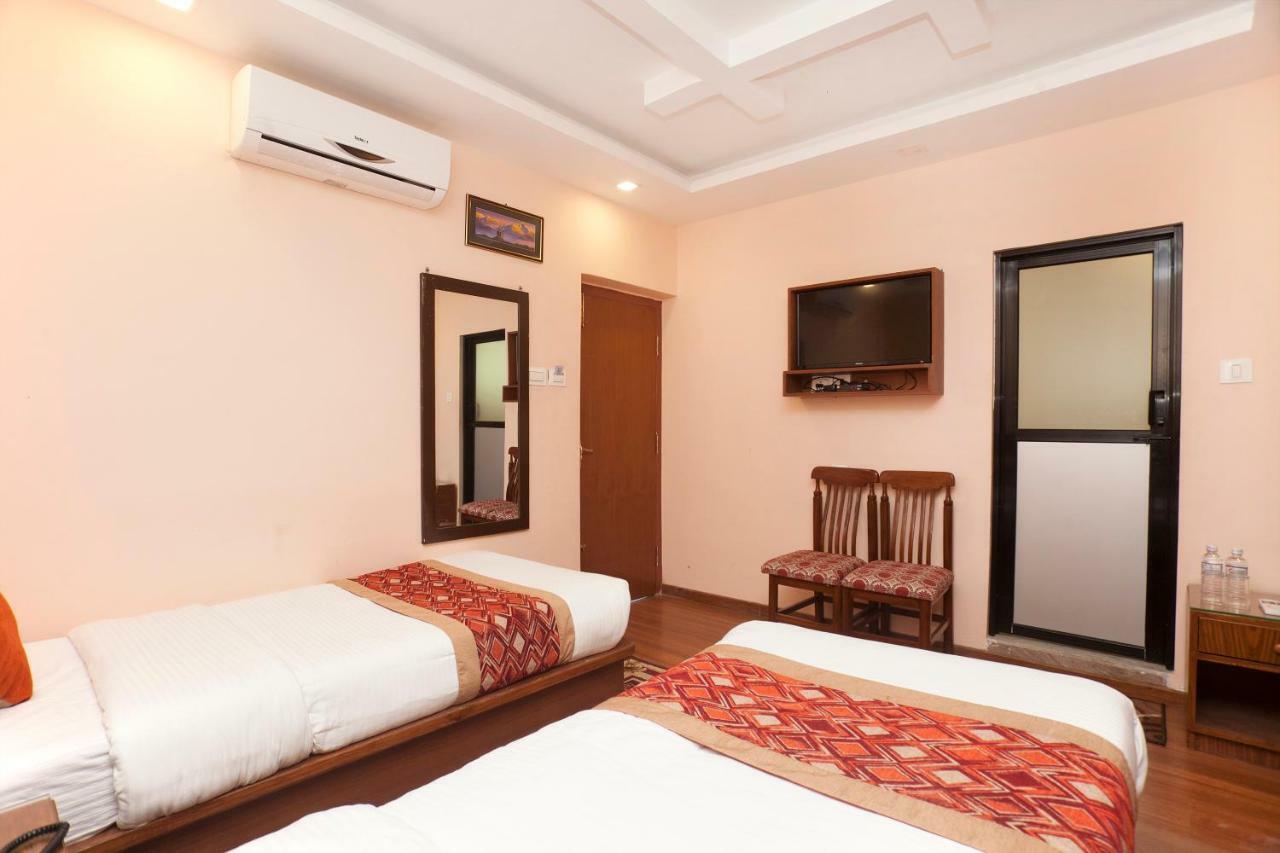 Bojinee Nagarkot Resort Bagian luar foto